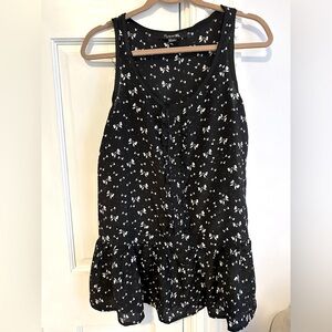 Black and White Sleeveless Top